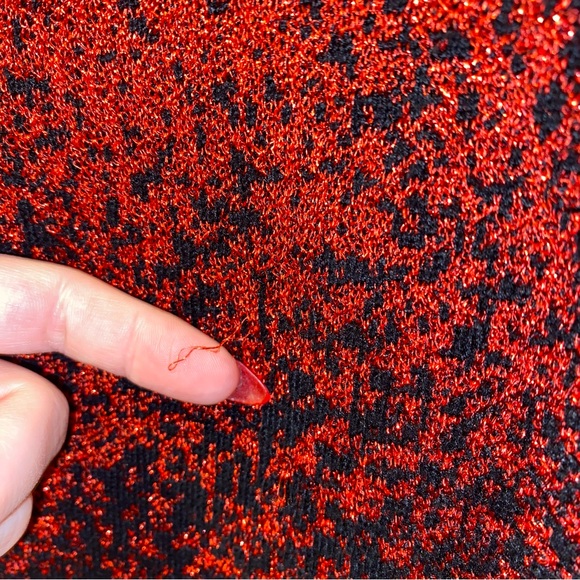 Ombré Red Black Shimmer Fold-over Metallic Sweater Top NY Collection Medium Chic - Picture 6 of 10